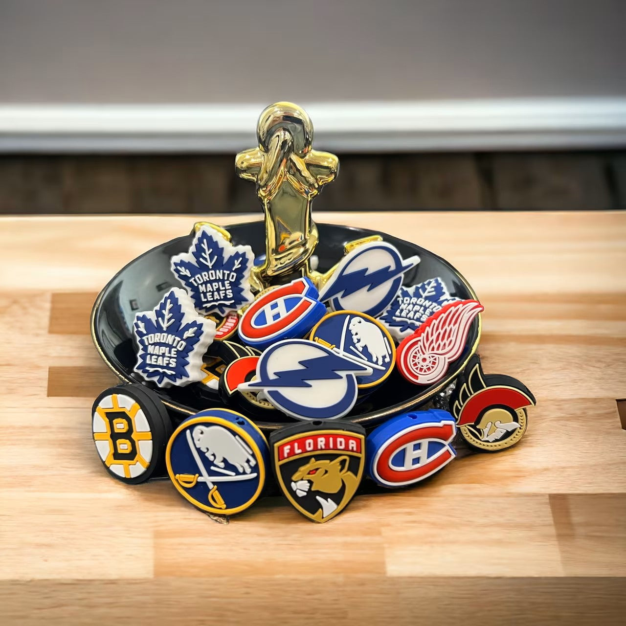 SPORT Silicone Focal, Atlantic Hockey Team Focal Bead, Beaded Pens, B. Bruins Hockey Focal Bead